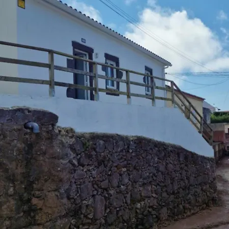 Pura Vida Ferienhaus Lomba da Maia
